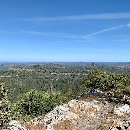 Bear Mountain Vila